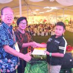 pemberian hadiah pemenang lomba (1)