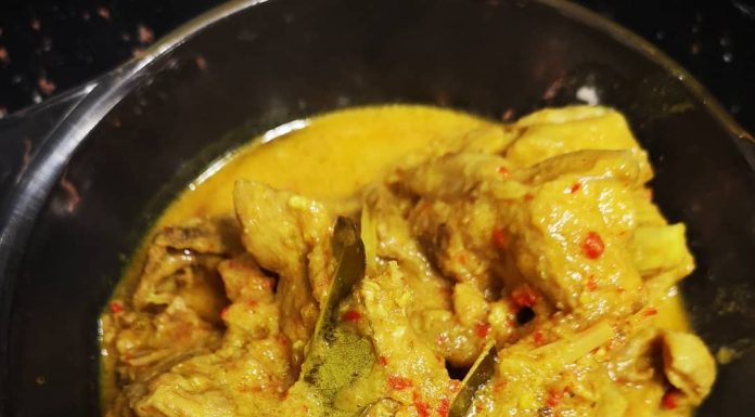 Sensasi Kalio Ayam Khas Minang