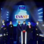 Amke Wijayatman dan Tim HIPRA secara simbolis meluncurkan EVANT with HIPRAMUNE T di Indonesia