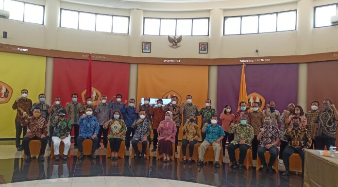Jajaran Pimpinan PT CPI Berfoto Bersama Pimpinan UNPAD