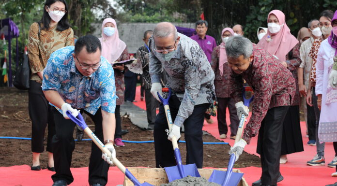 Kerja sama dengan Sekolah Kedokteran Hewan dan Biomedis IPB University (SKHB IPB University) untuk membangun Poultry Health Research Centre, Bogor, Rabu (25/5).