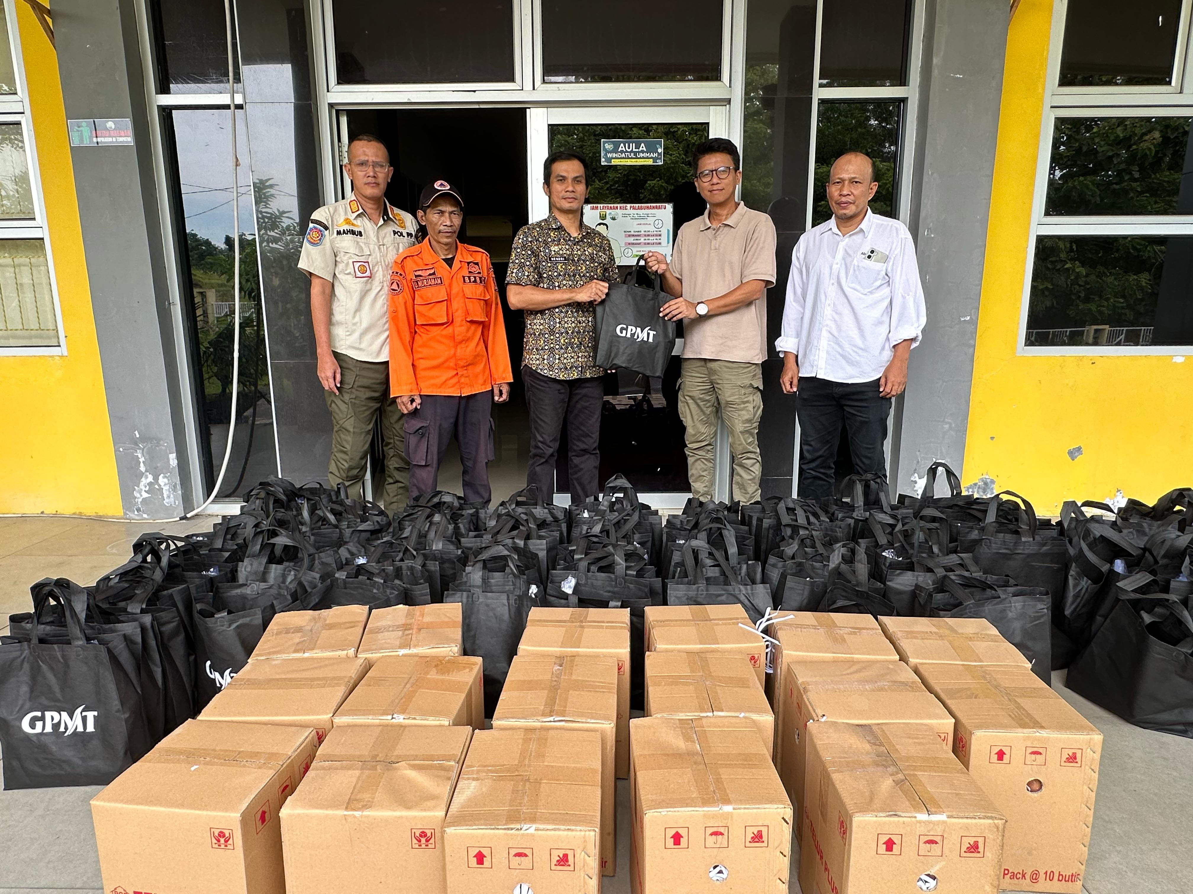 Peduli Korban Banjir Pelabuhan Ratu, GPMT Salurkan Bantuan Protein Hewani