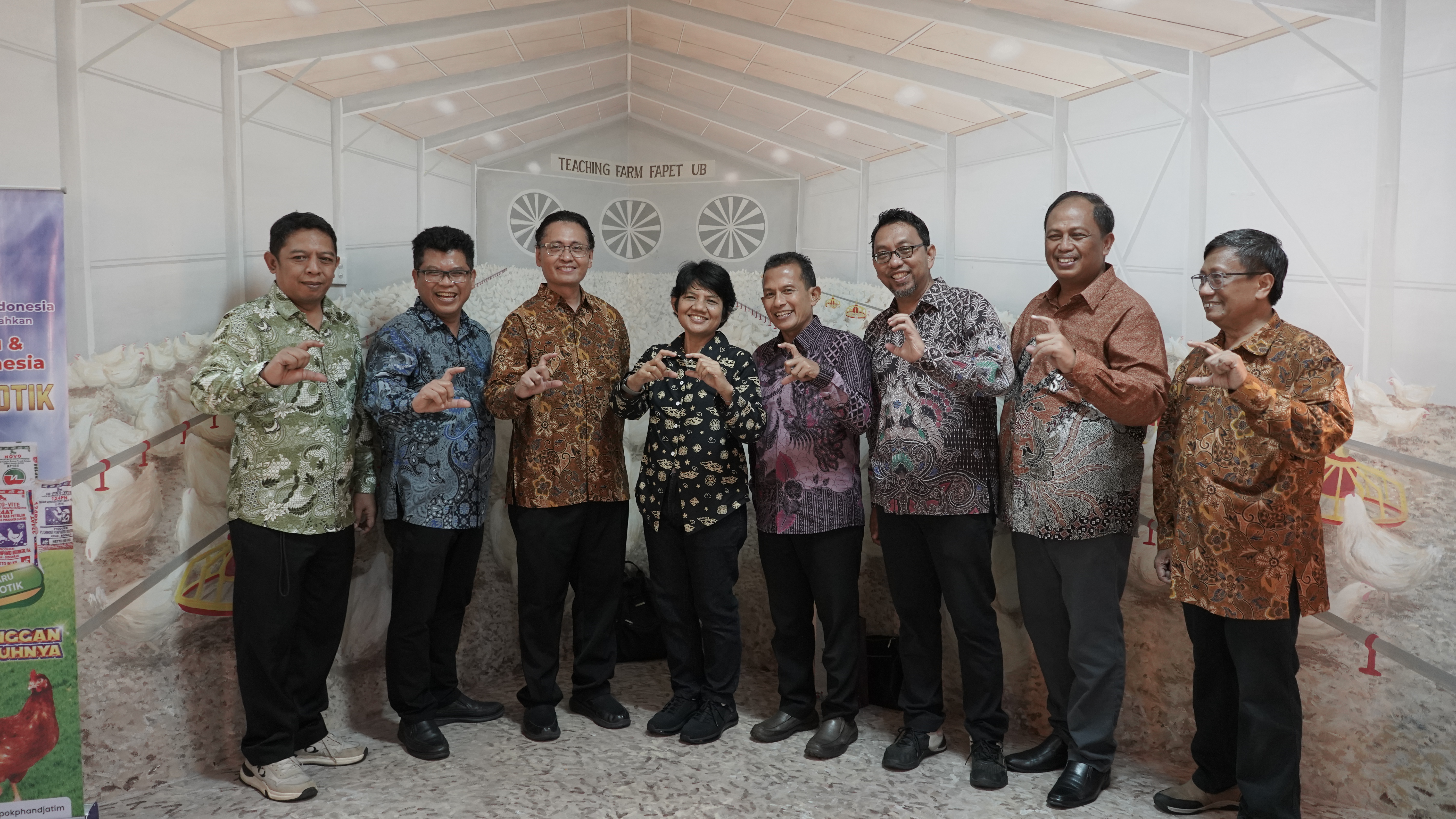 Pameran Ayam dan Merpati Hias Warnai One Day Poultry Talks CPI for UB