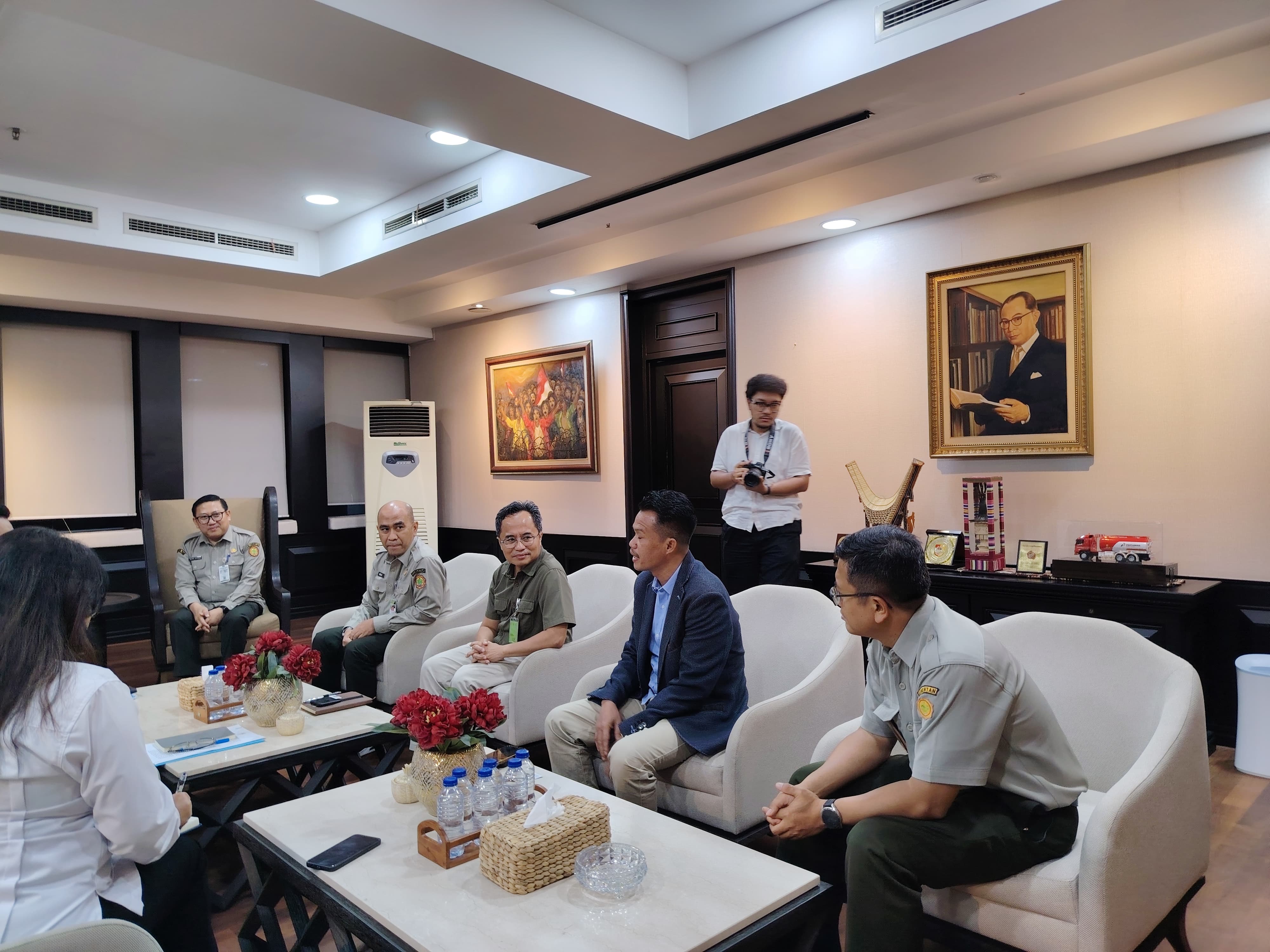 4f76431f-0862-4642-a0e8-95c2ca2e1c58